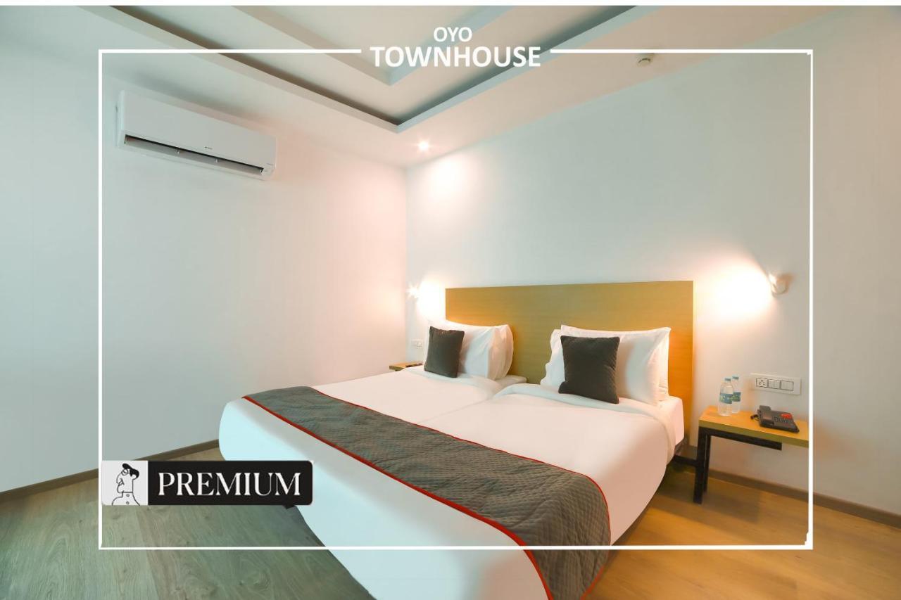 Oyo Townhouse 120 Shushant Lok Gurgaon Luaran gambar