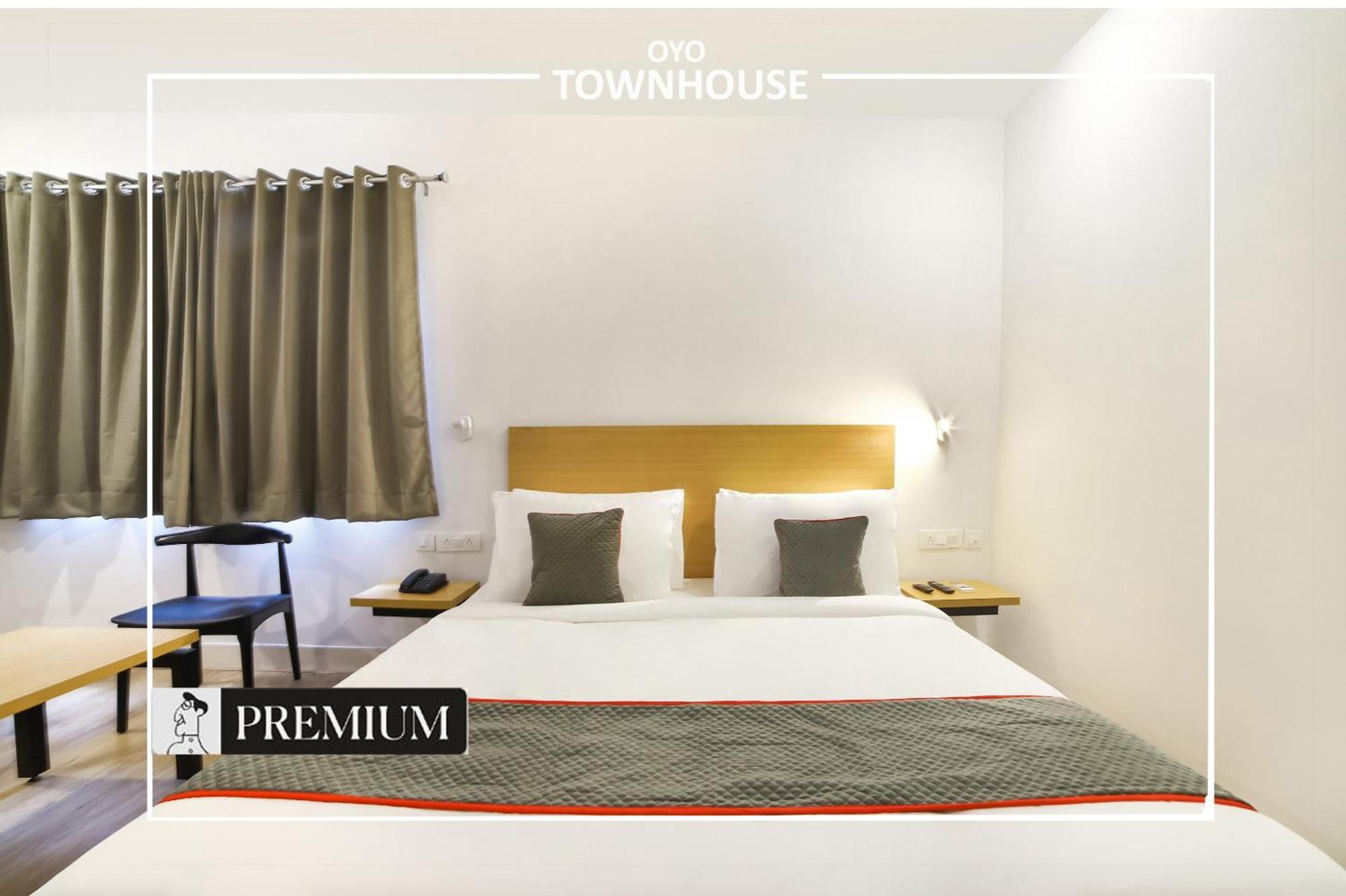 Oyo Townhouse 120 Shushant Lok Gurgaon Luaran gambar