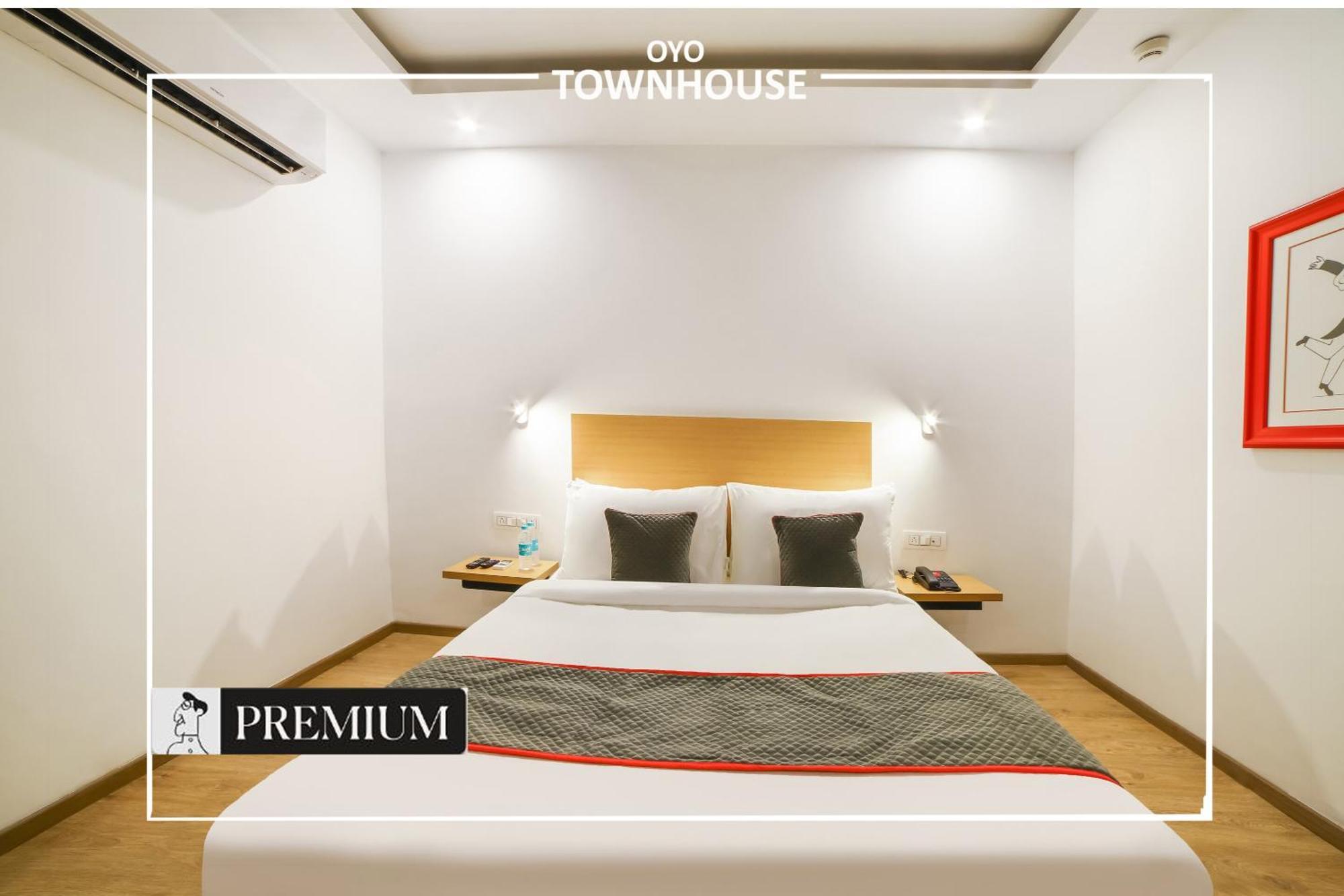 Oyo Townhouse 120 Shushant Lok Gurgaon Luaran gambar