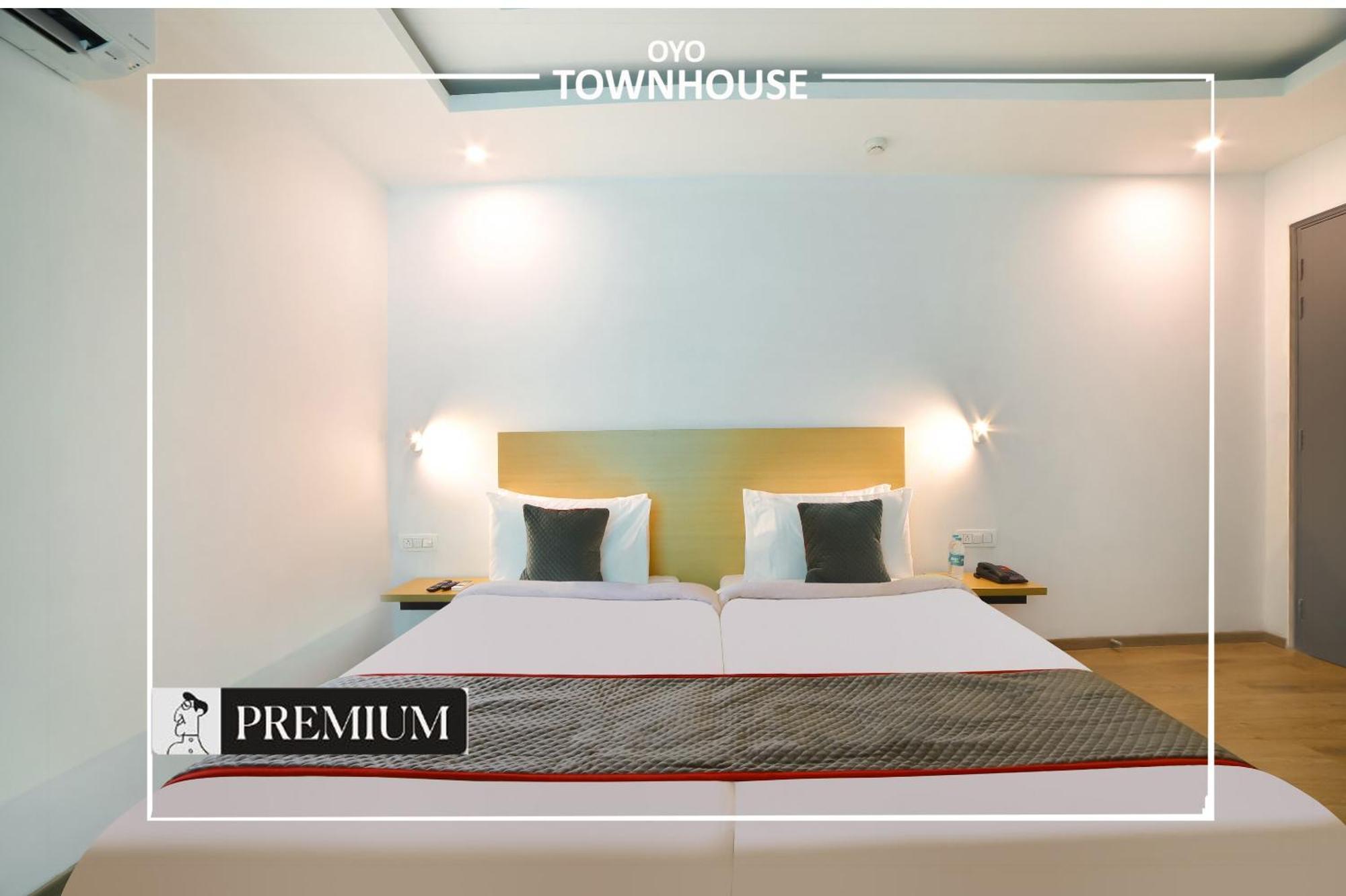Oyo Townhouse 120 Shushant Lok Gurgaon Luaran gambar