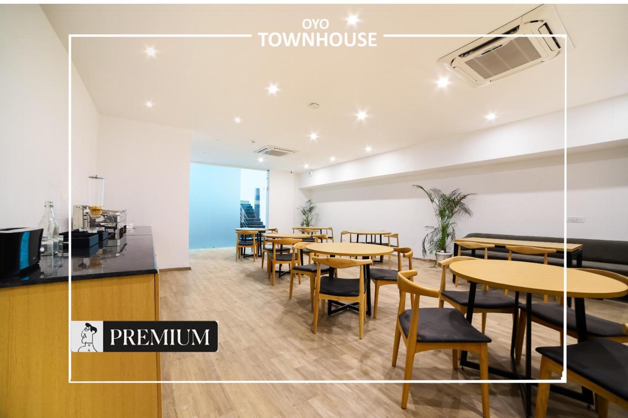 Oyo Townhouse 120 Shushant Lok Gurgaon Luaran gambar