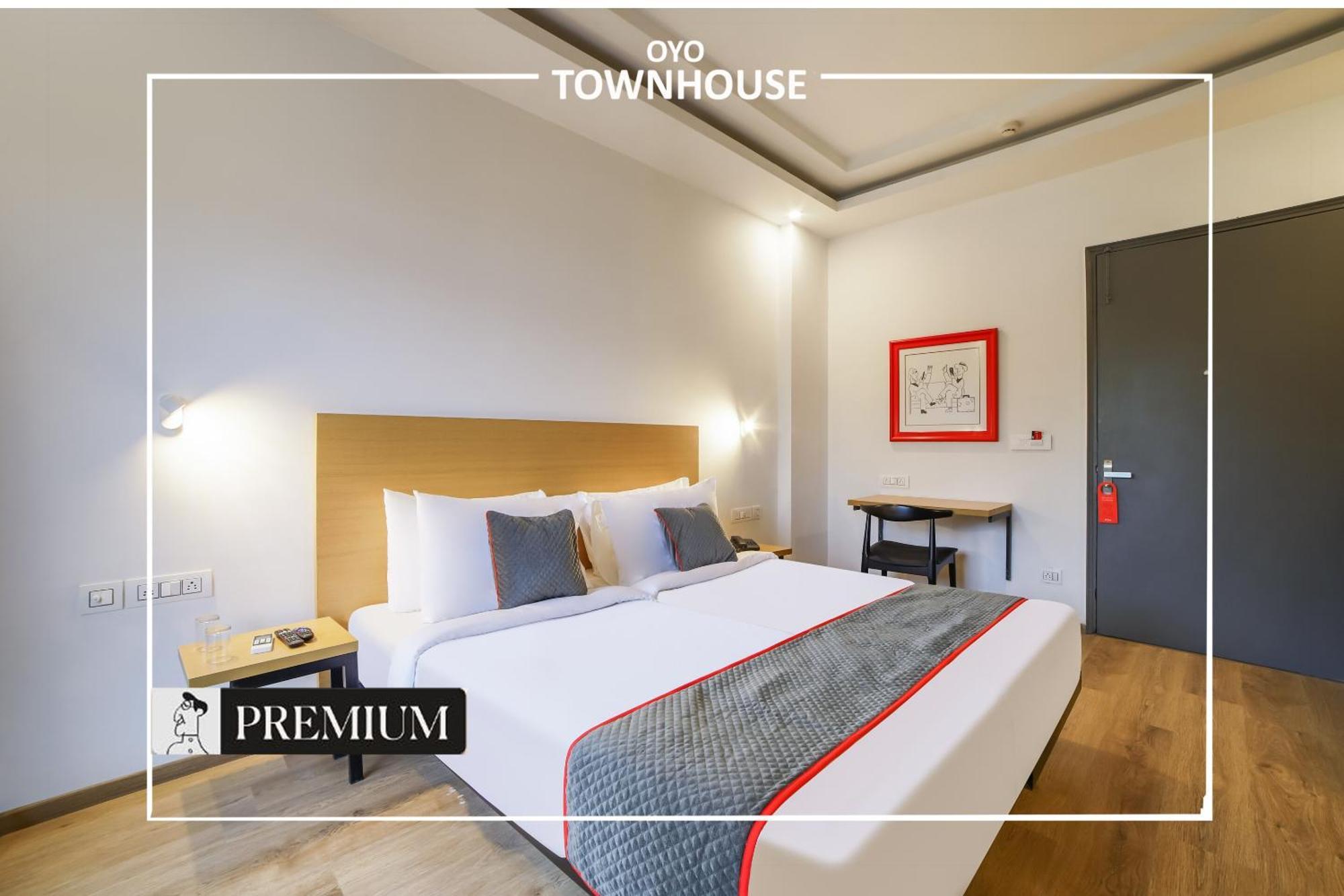 Oyo Townhouse 120 Shushant Lok Gurgaon Luaran gambar
