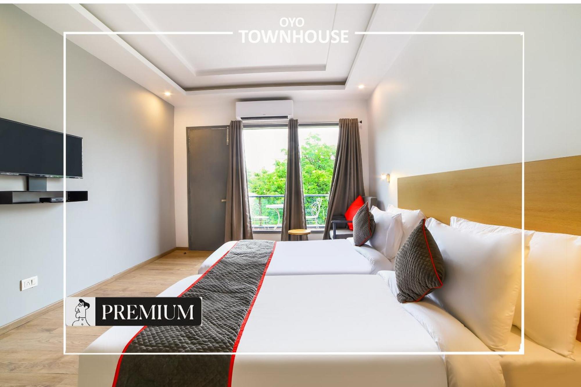 Oyo Townhouse 120 Shushant Lok Gurgaon Luaran gambar