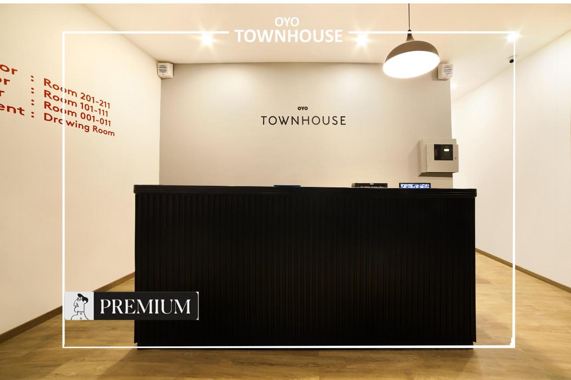 Oyo Townhouse 120 Shushant Lok Gurgaon Luaran gambar