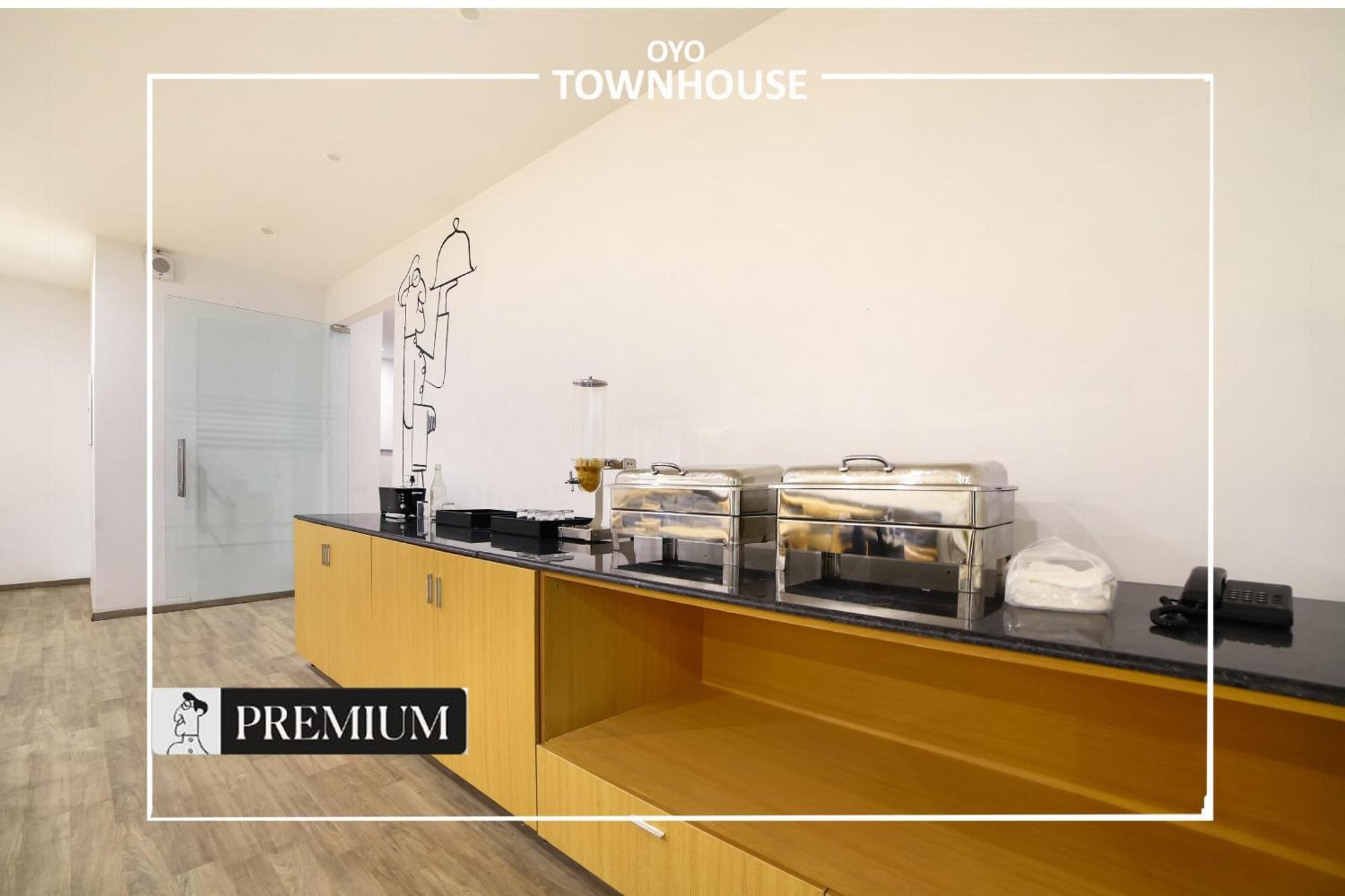 Oyo Townhouse 120 Shushant Lok Gurgaon Luaran gambar